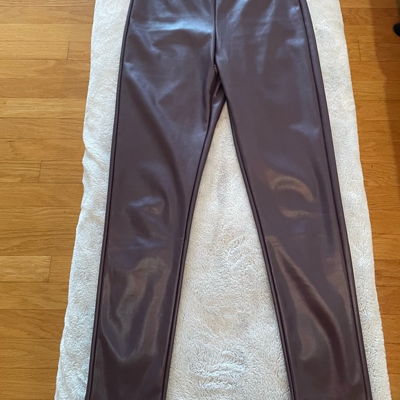 ALYA Evan Leggings - Picture 4 of 9